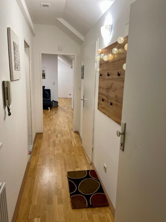 Klimatisiertes, Ruhiges Dachgeschoss Cityapartment Im Zentrum Wiens Appartamento Vienna