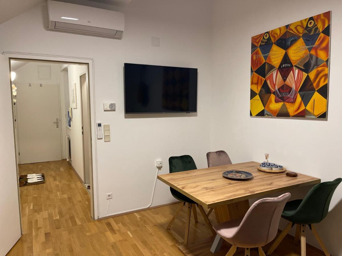 Appartamento Klimatisiertes, Ruhiges Dachgeschoss Cityapartment Im Zentrum Wiens *
