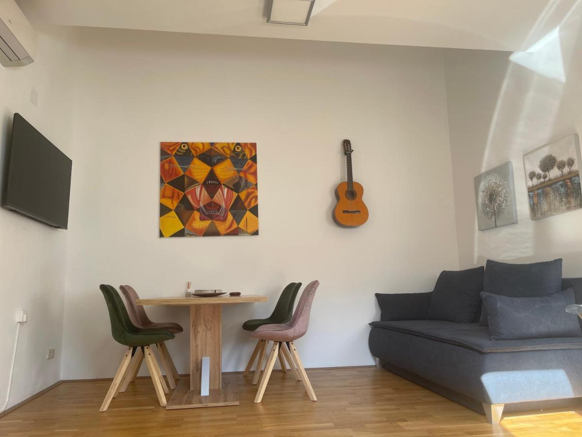 Appartamento Klimatisiertes, Ruhiges Dachgeschoss Cityapartment Im Zentrum Wiens *