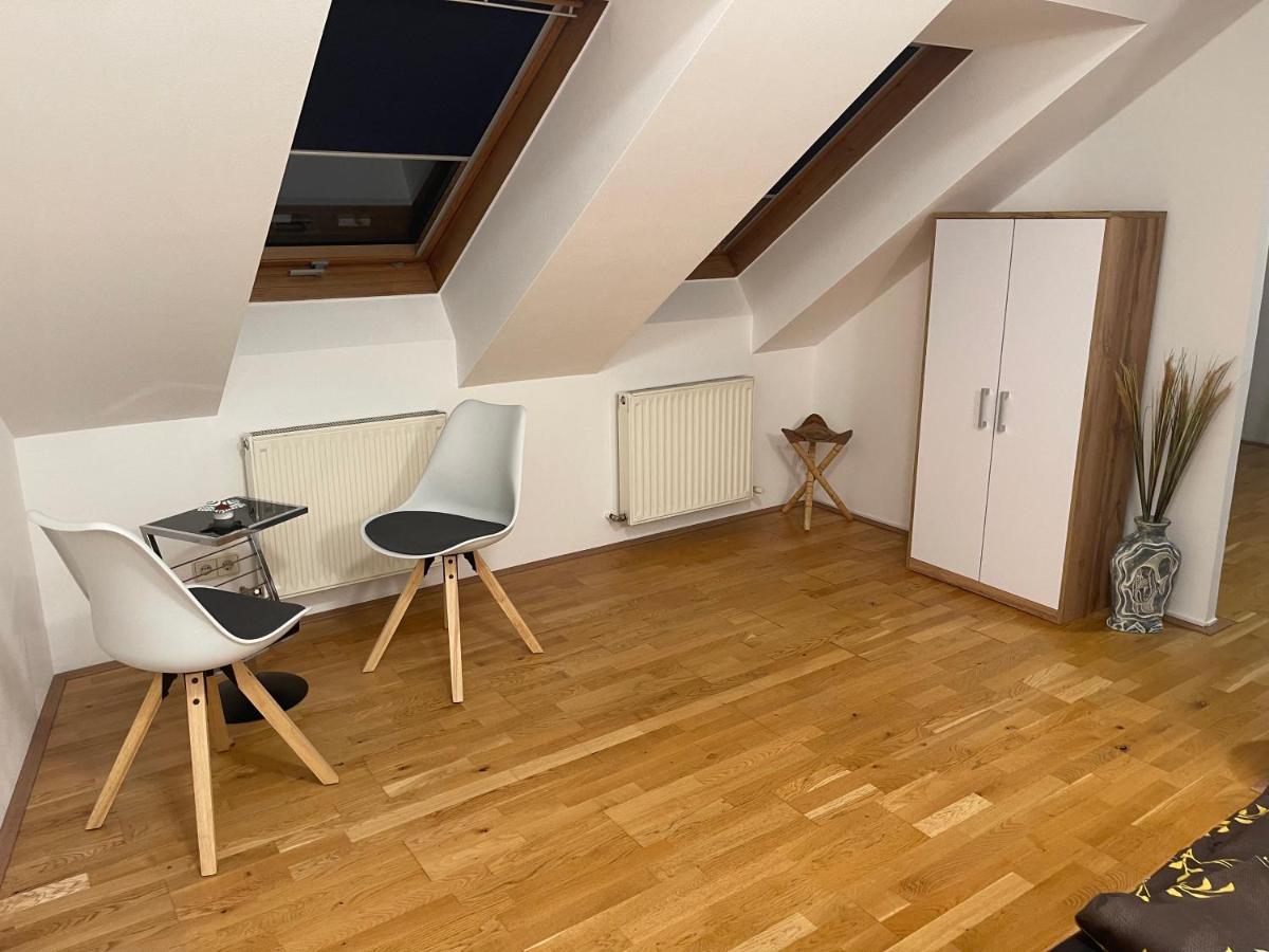 Klimatisiertes, Ruhiges Dachgeschoss Cityapartment Im Zentrum Wiens Appartamento Vienna