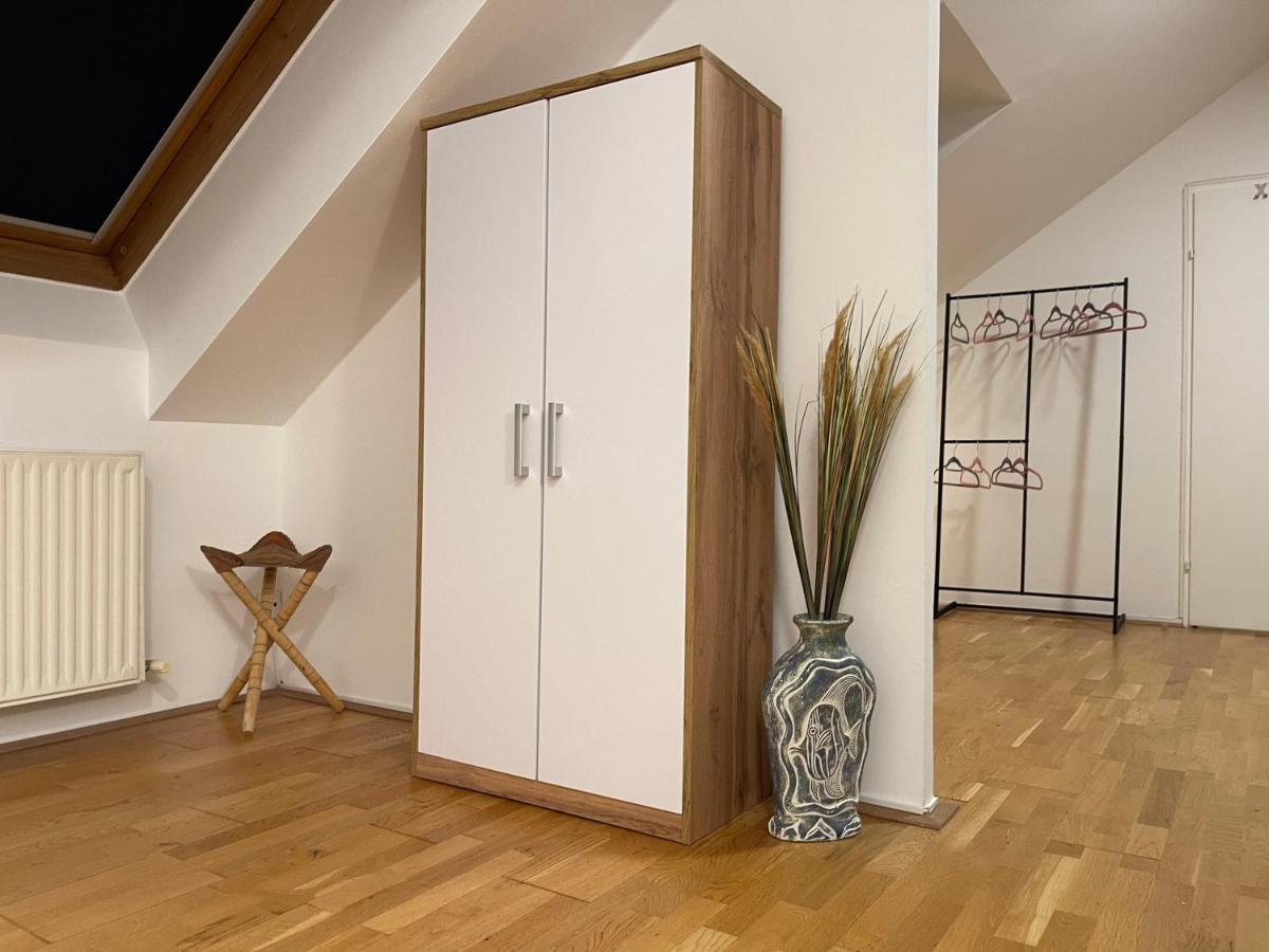 Appartamento Klimatisiertes, Ruhiges Dachgeschoss Cityapartment Im Zentrum Wiens Vienna