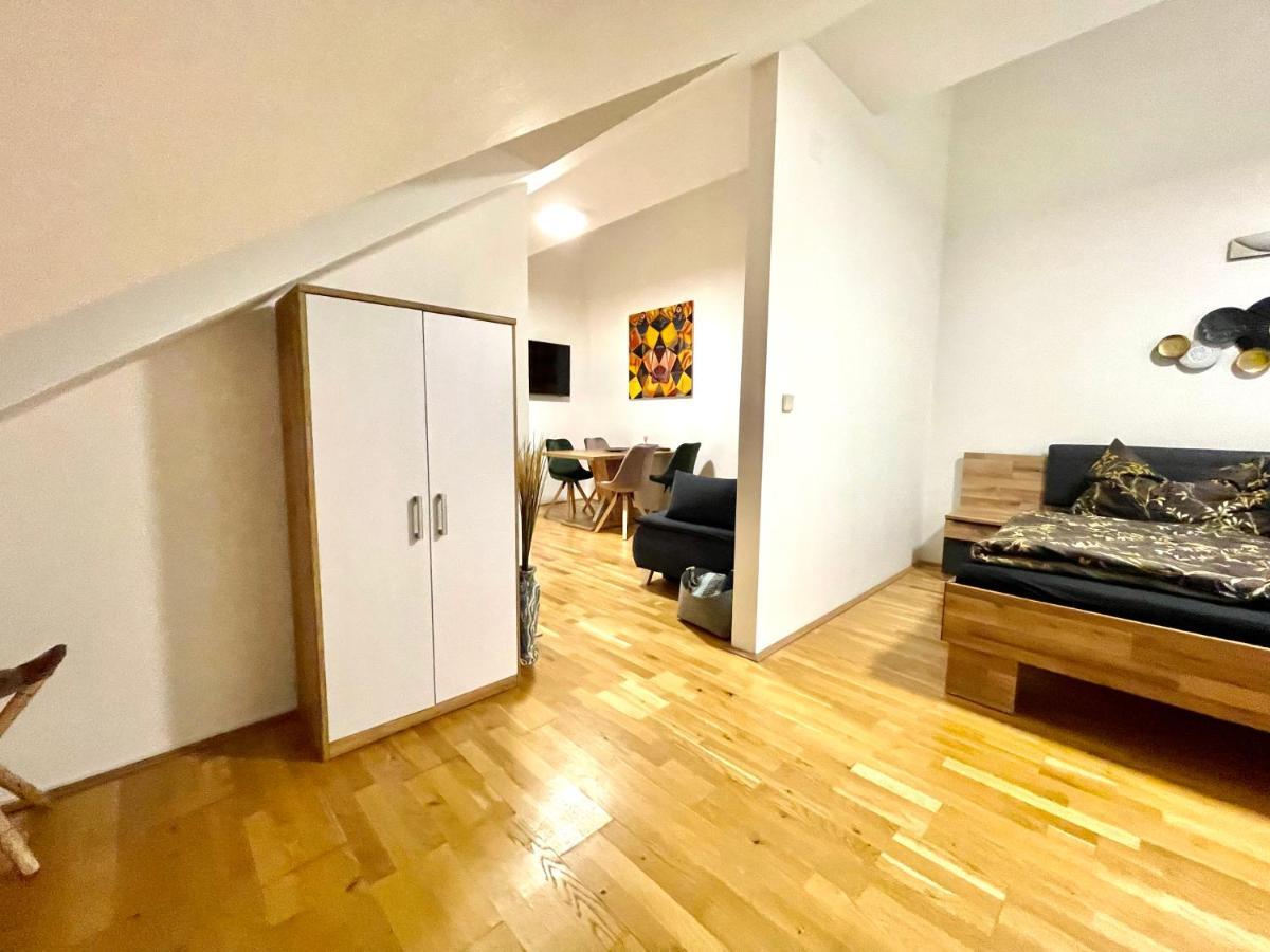 Appartamento Klimatisiertes, Ruhiges Dachgeschoss Cityapartment Im Zentrum Wiens